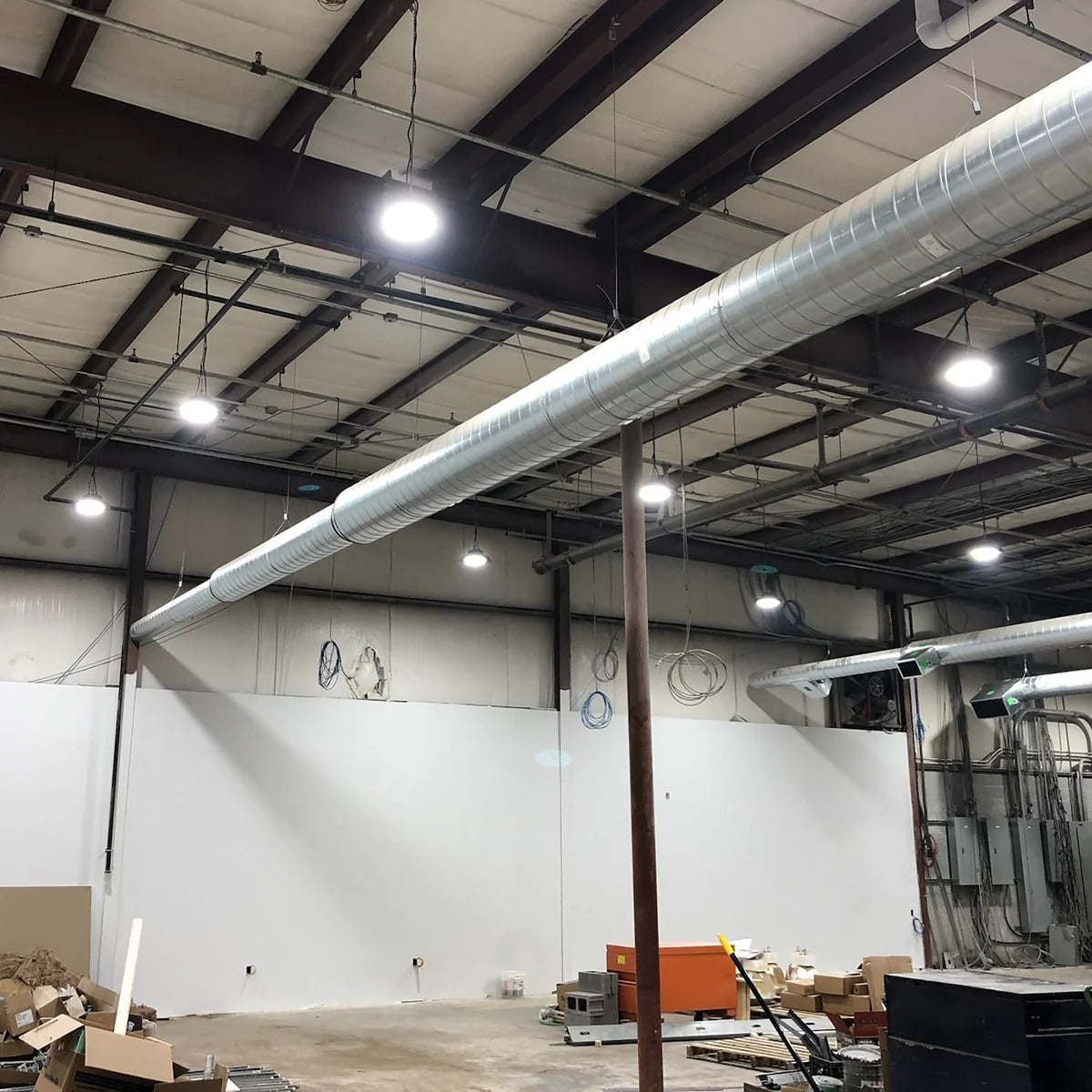 Highbay lights with tunable lighting solutions