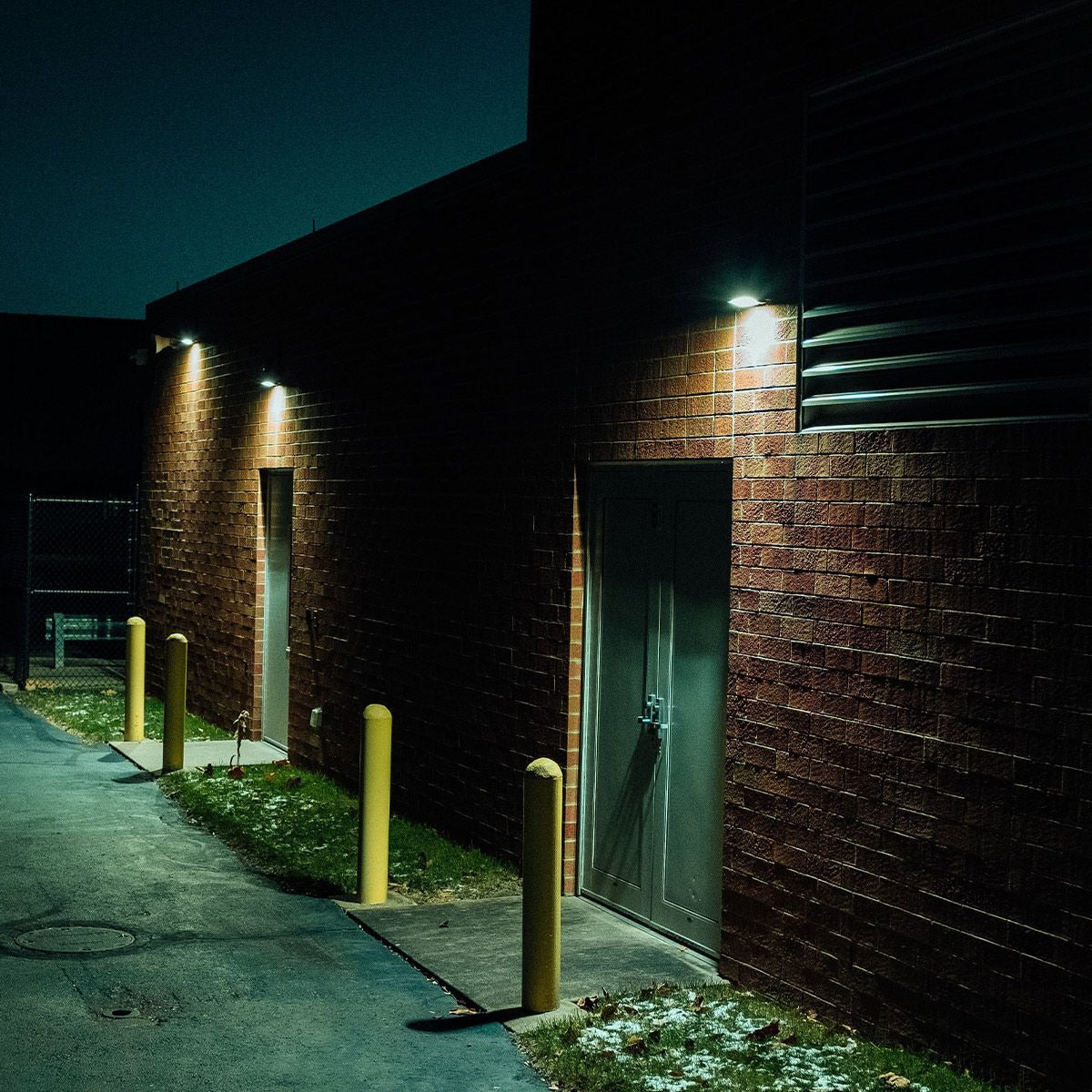 140 lm/W: Setting a high benchmark for LED wall light performance.