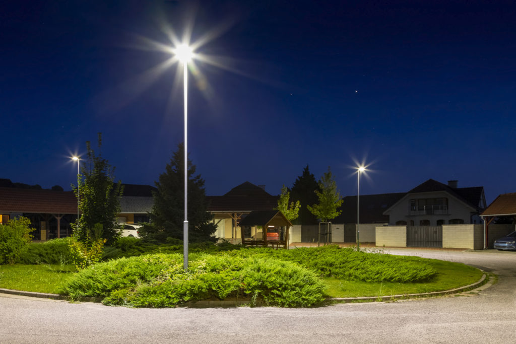Dimmable lighting fixtures – timer dimming(astrodim) in street lights